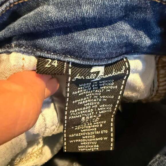 7 For All Mankind Women’s Jeans Size 24 Straight Leg Medium Wash - Picture 2 of 3
